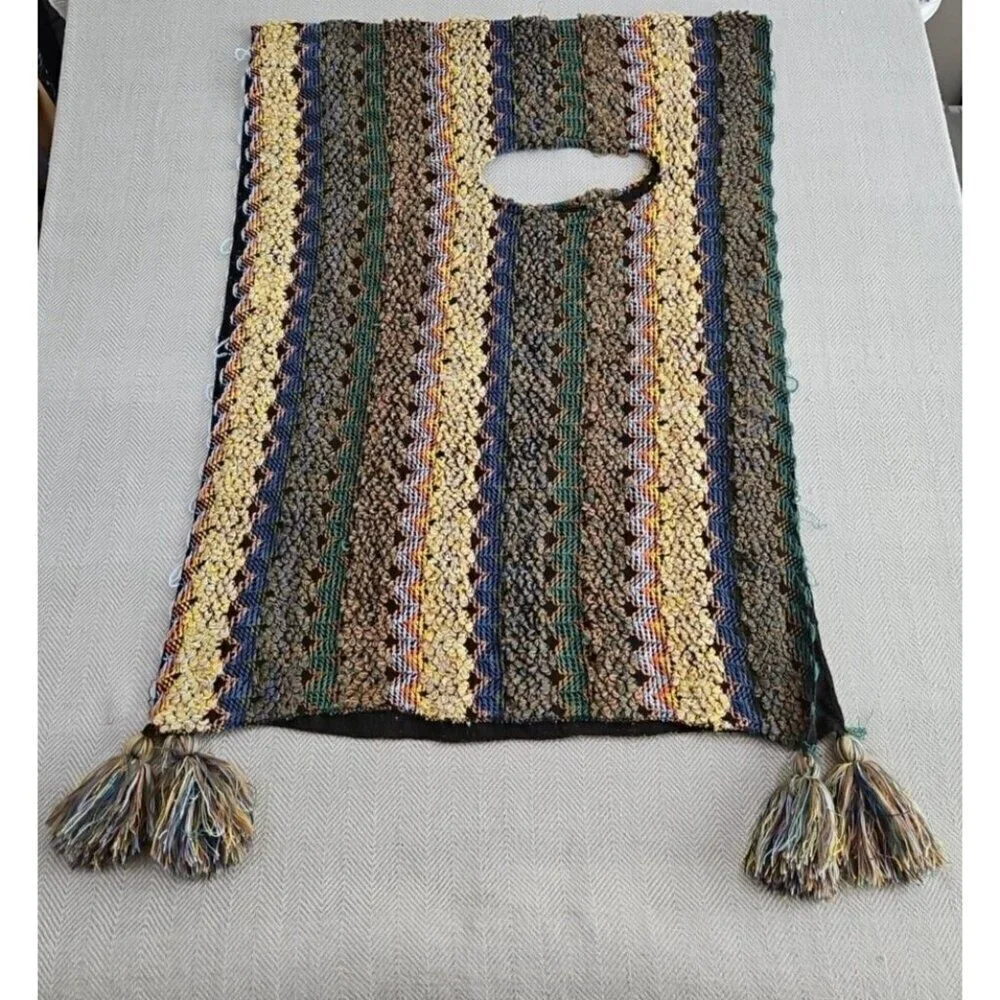 NWT Women's Bohemian Tasseled Cloak One-Size Knitted Crocheted‎ Cabincore Y2K